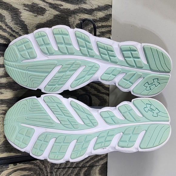 Under Armour Micro G Assert 7 Gray Womens Size US10 Running Shoes 3020674-102 - Picture 8 of 11
